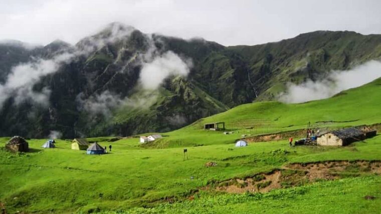 Dayara Bugyal Trek